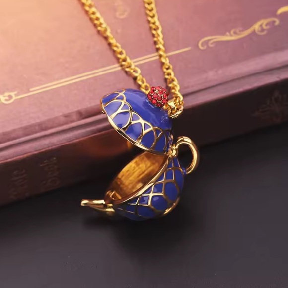 Anthropologe unique adjustable Blue and Gold Teapot Pendant Necklace - Picture 3 of 9